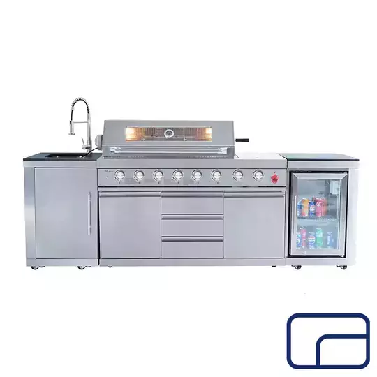 Premium Outdoor Kitchen With Extra Fold-Out Counter